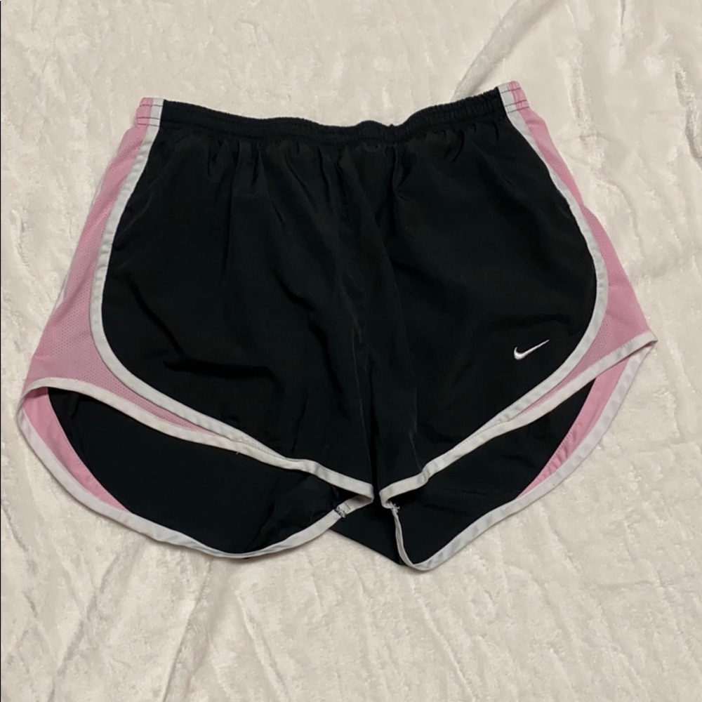 NIKE shorts L